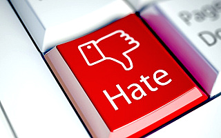 Mowa nienawiści w internecie – jak z nią walczyć?